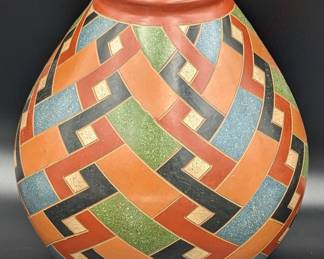 #78 • Emmanuel Maldonato Signed Art Pottery Vase, Nicaragua
LUX.BID