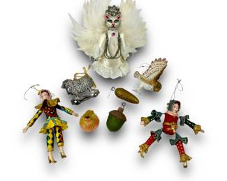 #9 • Collection of 8 Vintage Christmas Ornaments
LUX.BID