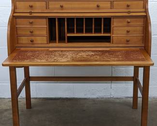 #127 • Andreas Hansen MCM Danish Modern Teak Rolltop Desk for Hadsten
LUX.BID
