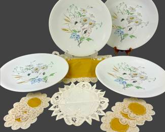 #94 • Raynaud Limoges Porcelain Field Flowers Dinner Plates & Crocheted Doilies
LUX.BID