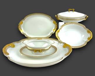 #98 • 5 Theodore Haviland Limoges St. Albans China Serving Pieces
LUX.BID