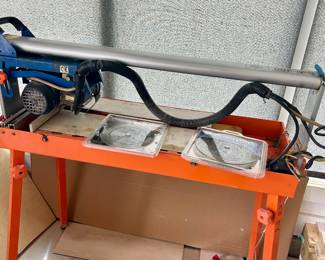 Wet tile saw ~ Rubi (DW 200 L)