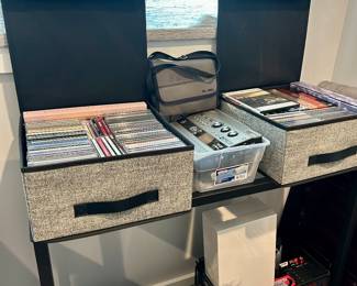 100s CDs