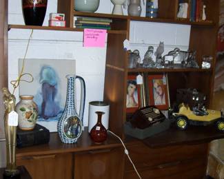 WALNUT ROOM DIVIDER SECRETARY - DECOR