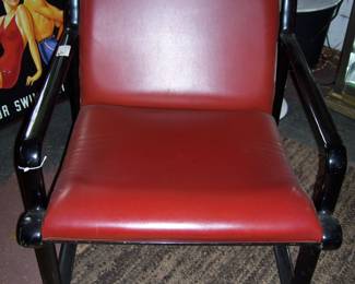 LEATHER/BLACK METAL CHAIR