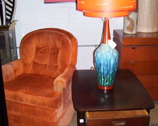 VELOUR CHAIR - PR VTG. LAMPS - PAIR OF LANE END TABLES W/DRAWER