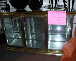 BRASS/GLASS LIGHTED CABINET
