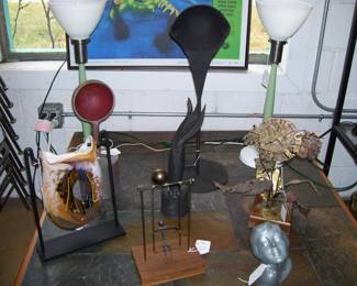 PR. VTG. LAMPS -VARIETY OF METAL DECOR