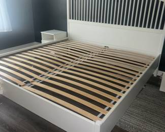 King bed/2nightstands