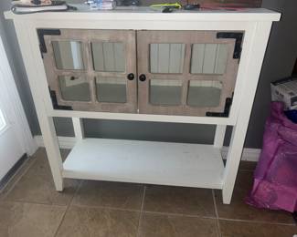 Entryway cabinet 