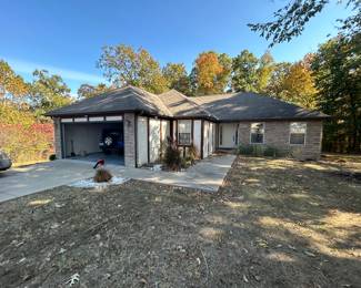 3br 2ba brick home 