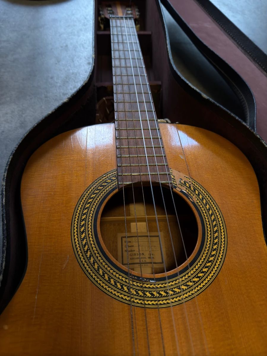 Gibson classical guitar