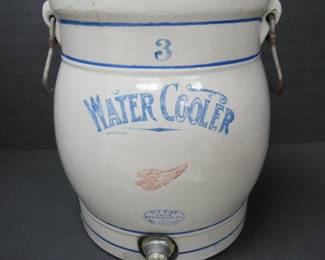 3 gallon Red Wing water cooler