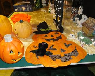 Fun lighting for the fun Halloween decor