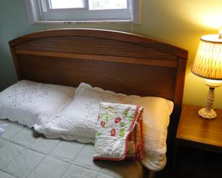 Complete full bed with all the accessories