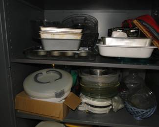 We even have some great storage containers too for all those holiday treats as well