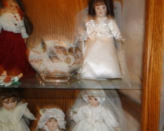 Scary ghost picture of dolls, what the what????