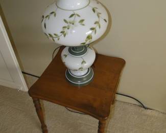 Very nice hand painted vintage lamp