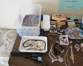 You will find some incredible jewelry at this sale