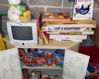 Children’s games
And toys 