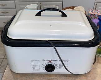 Like new Hamilton Beach roaster 