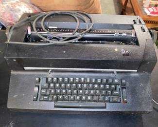 Vtg typewriter 