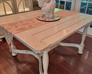 Farm Table with Leaves