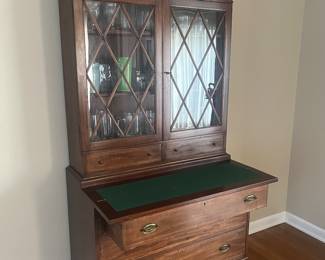 View with felt writing area opened.