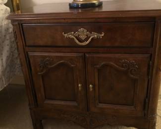 Drexel Heritage Night Stand (2) 