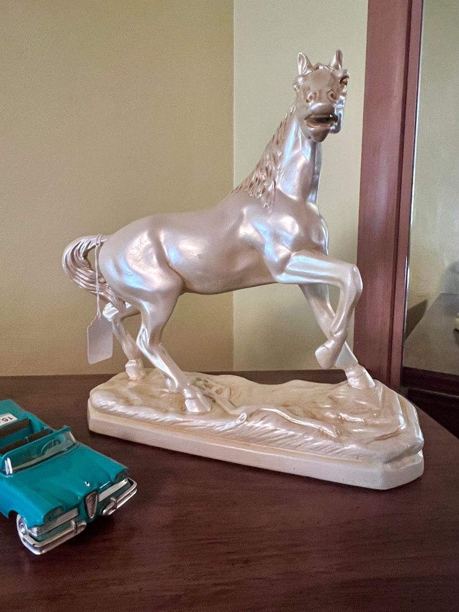 Vintage House of David Horse. No chips or cracks.