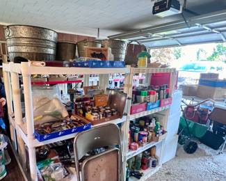 Miscellaneous garage items, spray paint.