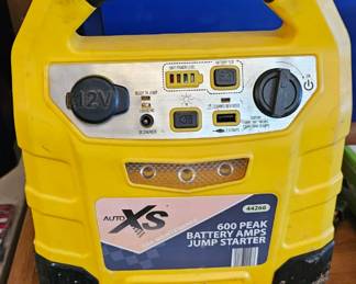 BATTERY JUMP STARTER