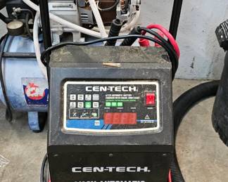 BATTERY CHARGER
