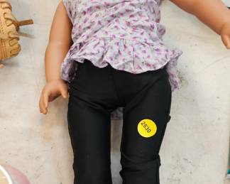 AMERICAN GIRL DOLL