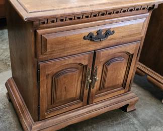 NIGHT STAND