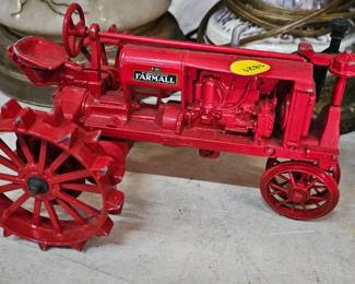 CAST IRON FARMALL TRACTOR