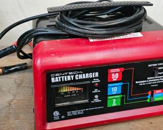 BATTERY CHARGER