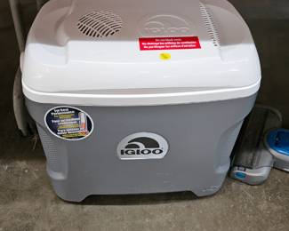 IGLOO COOLER