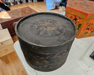 19th c. antique Chinese hat box