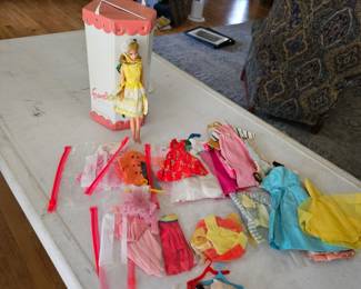 vintage 1965 original FRANCIE doll with carry case and clothes & accessories