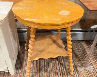 spindle table project piece