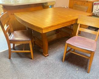 mid century dining table and 4 chairs and 3 leaves