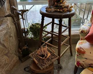 Wooden kitchen stool, horse head fireplace tools