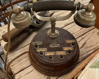 Antique French “telephone privee” for private home use