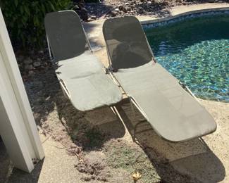Additional loungers