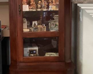 Display piece with light- 2 available