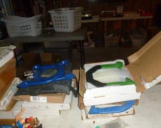 horse shoes..several sets new in box