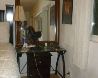 desk/table, mirror, etc