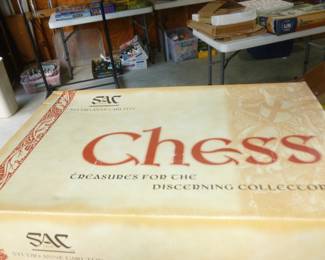 awesome chess set new in box