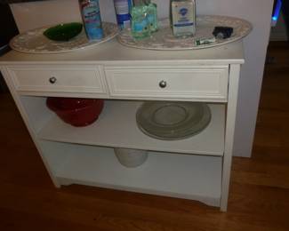 Kitchen island//shelves